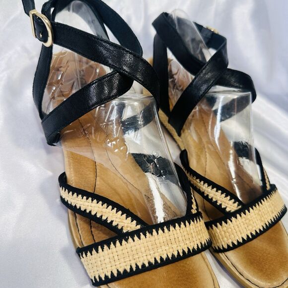 Born Low Wedge Heel Leather Strappy Sandals Black Comfort Shoes Women's SZ 10 - Picture 2 of 11